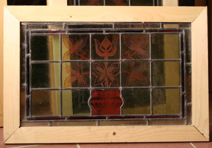 Ref: Ed312 - Edwardian Stained Glass Window - "Urn of Flowers" - Image 5