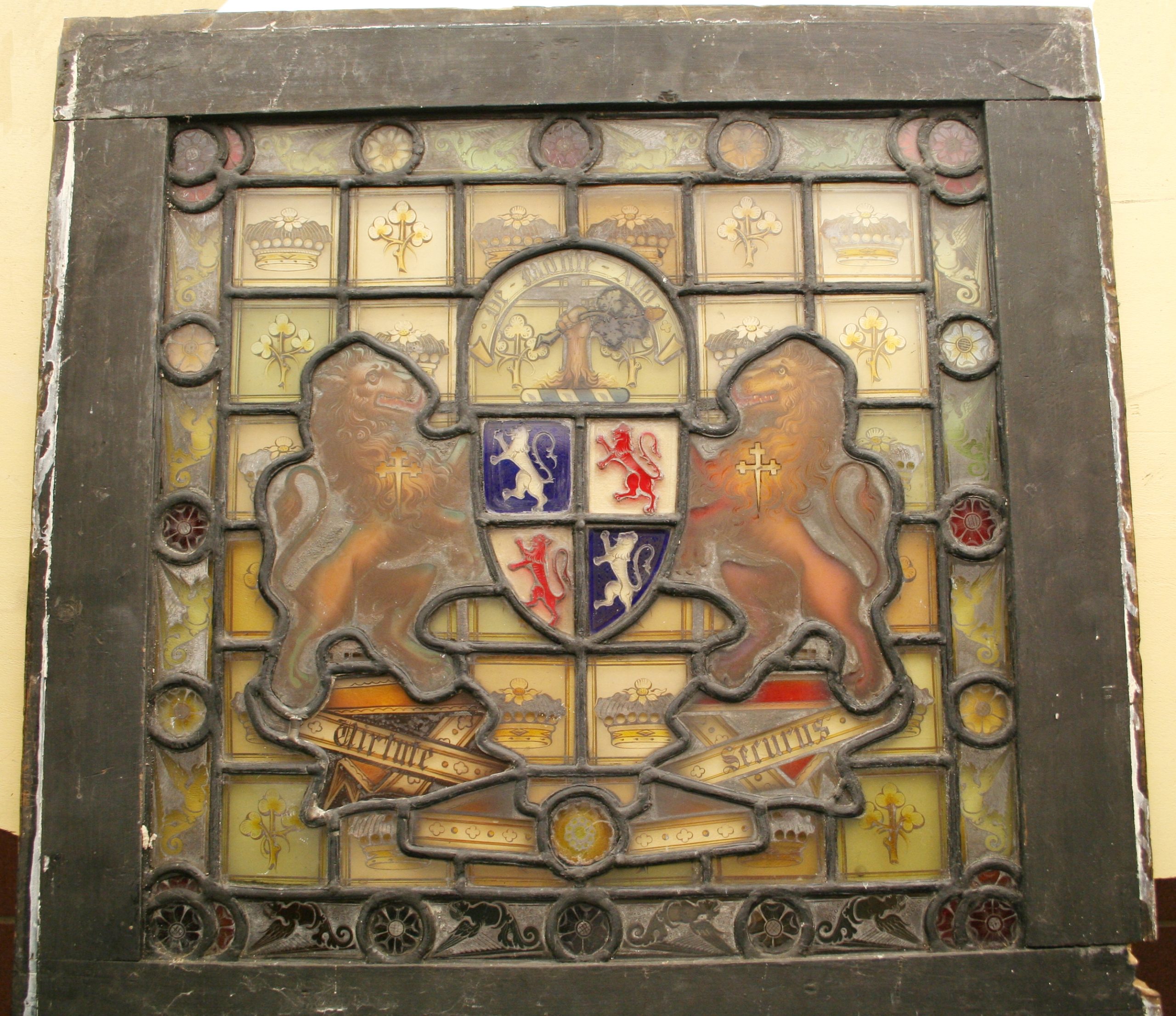 Ref: Vic532 - Victorian Stained Glass Window - Heraldic ~ Armorial ~ Coat of Arms - Image 5